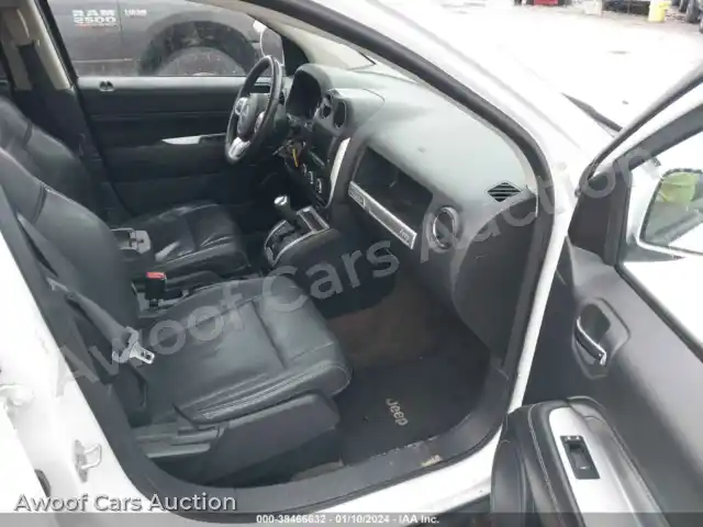 2016 Jeep Compass 1C4NJDEB2GD697646 — Iaai auction photo 5