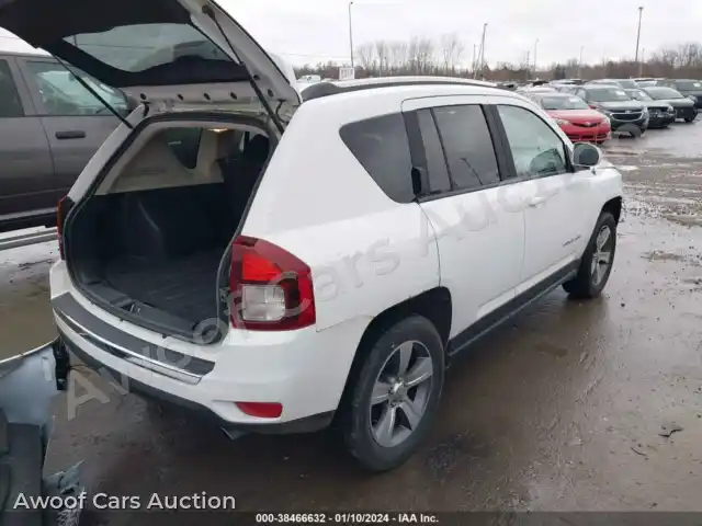 2016 Jeep Compass 1C4NJDEB2GD697646 — Iaai auction photo 4