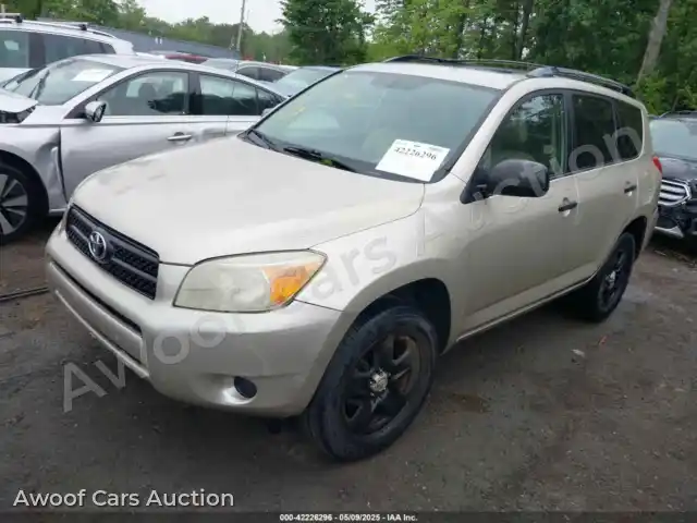2008 Toyota RAV4 JTMBD33V586085447 — Iaai auction photo 2