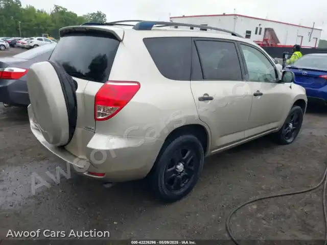 2008 Toyota RAV4 JTMBD33V586085447 — Iaai auction photo 4