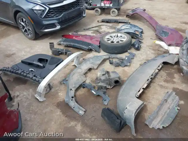 2019 Jeep Cherokee 1C4PJLLB5KD301241 — Iaai auction photo 12
