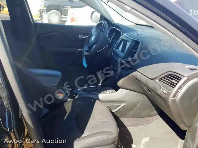 2019 Jeep Cherokee 1C4PJLCB4KD215466 — Copart auction photo 5