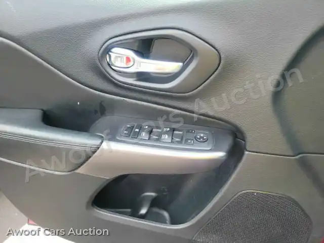 2020 Jeep Cherokee 1C4PJLCB5LD581065 — photo 17 de la vente Manheim