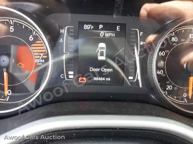 2018 Jeep Cherokee 1C4PJLCB3JD622791 — photo 8 de la vente Copart