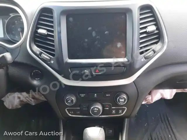 2018 Jeep Cherokee 1C4PJLCB3JD622791 — photo 9 de la vente Copart