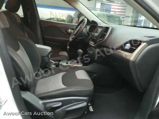 2017 Jeep Cherokee 1C4PJLAB4HW527027 — Copart auction photo 5