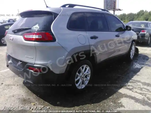 2016 Jeep Cherokee 1C4PJLAB8GW137210 — photo 4 de la vente Iaai