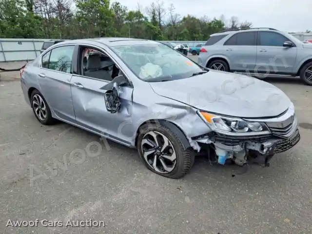 2017 Honda Accord 1HGCR3F88HA018321 — photo 4 de la vente Copart