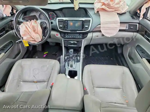 2017 Honda Accord 1HGCR3F88HA018321 — photo 8 de la vente Copart