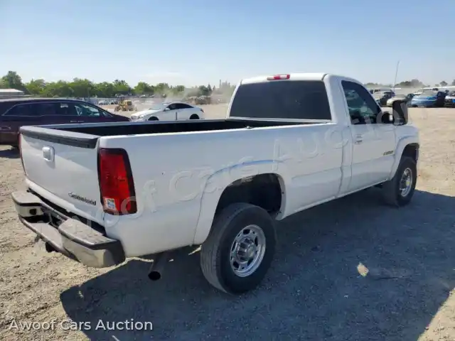 2002 Chevrolet Silverado 1GBHC24U32Z243095 — Copart auction photo 3