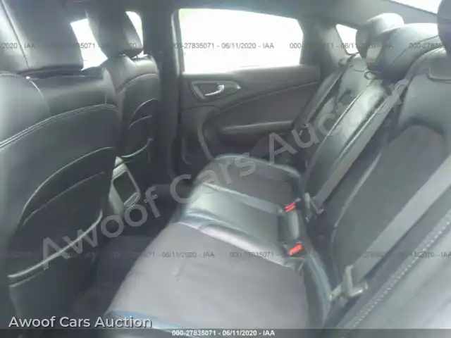 2015 Chrysler 200 1C3CCCBB3FN724849 — photo 8 de la vente Iaai