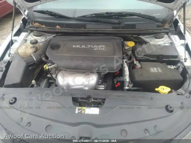 2015 Chrysler 200 1C3CCCBB3FN724849 — photo 10 de la vente Iaai
