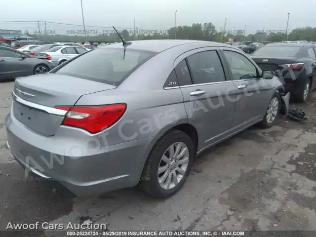 2013 Chrysler 200 1C3CCBCG4DN674013 — Iaai auction photo 4