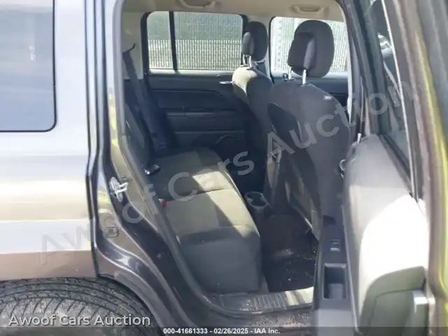2016 Jeep Patriot 1C4NJRFB9GD647161 — Iaai auction photo 8