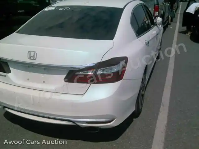 2016 Honda Accord 1HGCR2F81GA065604 — Manheim auction photo 2