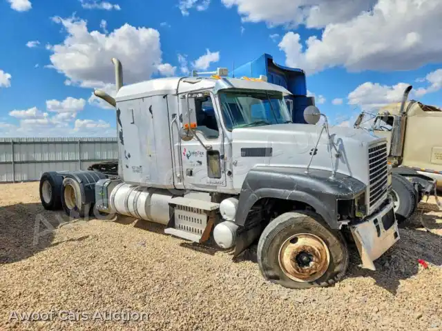 2011 Mack ALL Other 1M1AN09YXBM008312 — Copart auction photo 4