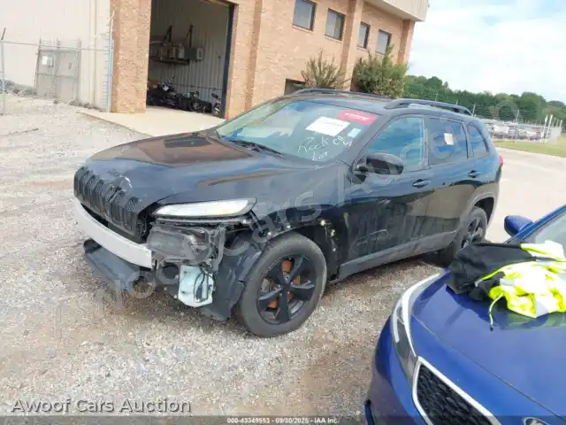 2018 Jeep Cherokee 1C4PJLCB4JD595570 — Iaai auction photo 2