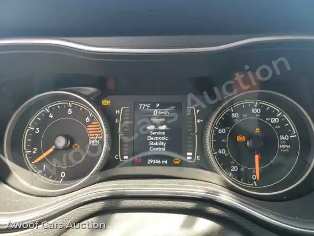 2019 Jeep Grand Cherokee 1C4PJLLB0KD387817 — photo 9 de la vente Copart