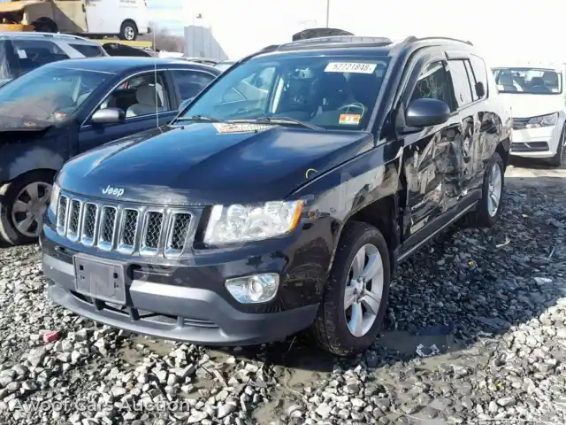 2013 Jeep Compass Latitude 1C4NJDEB0DD207832 — Copart auction photo 2