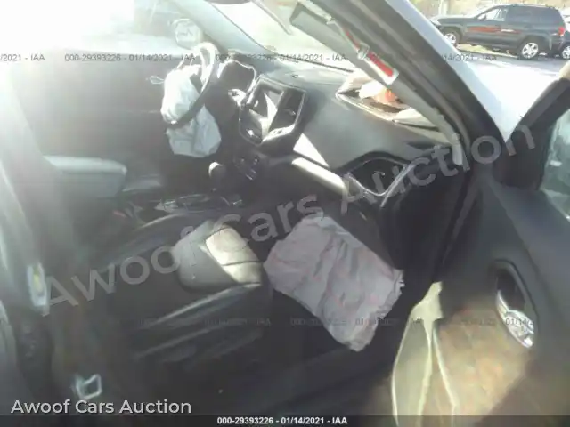 2019 Jeep Cherokee 1C4PJLLX3KD307776 — hoton gwanjo Iaai na 5