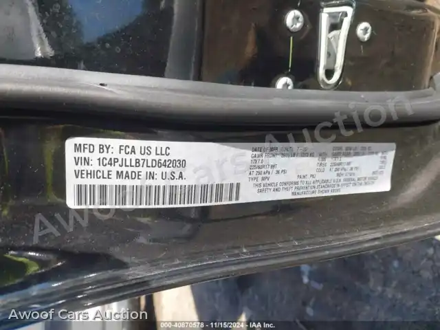 2020 Jeep Cherokee 1C4PJLLB7LD642030 — Iaai auction photo 9