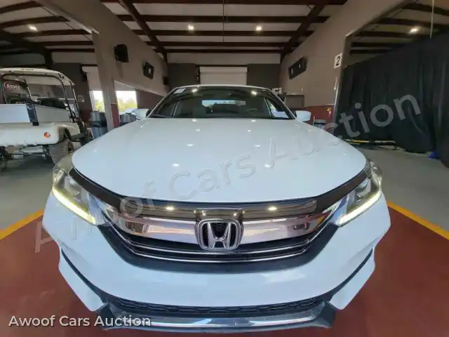 2017 Honda Accord 1HGCR2F53HA223321 — Manheim auction photo 2