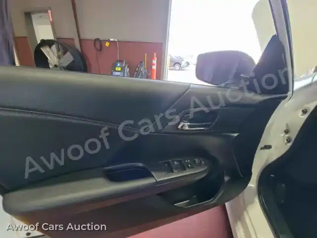 2017 Honda Accord 1HGCR2F53HA223321 — Manheim auction photo 9