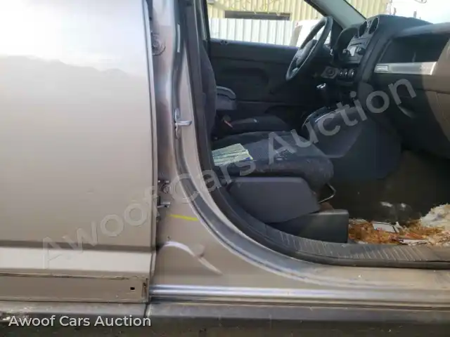 2016 Jeep Compass 1C4NJCBA6GD792894 — Copart auction photo 9