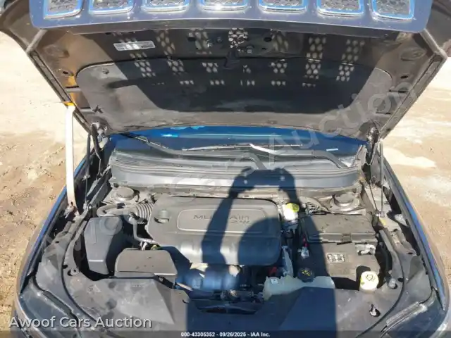 2019 Jeep Cherokee 1C4PJLLB9KD289871 — Iaai auction photo 10