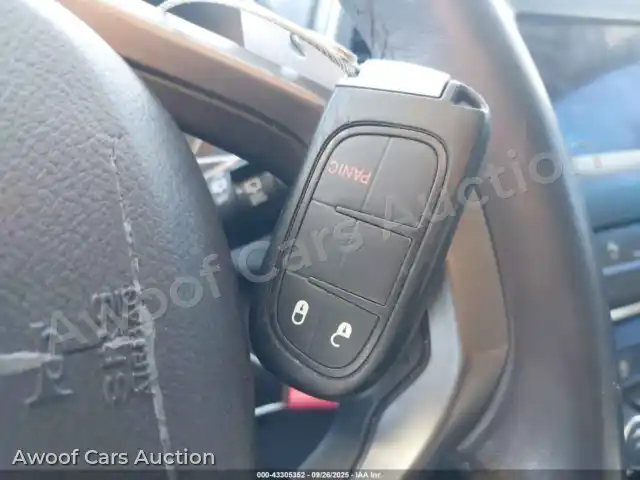 2019 Jeep Cherokee 1C4PJLLB9KD289871 — Iaai auction photo 11