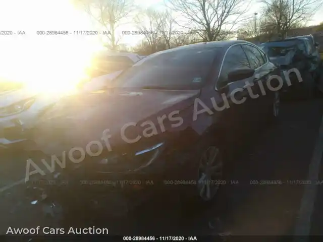 2015 Chrysler 200 1C3CCCAB5FN600342 — photo 2 de la vente Iaai