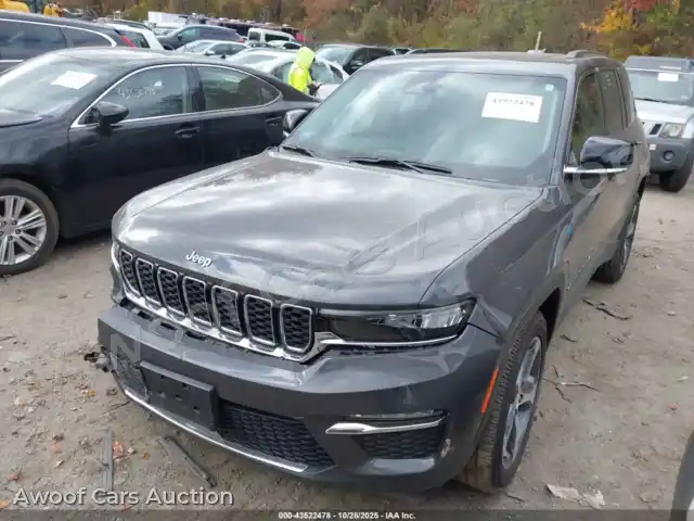 2023 Jeep Grand Cherokee 4XE 1C4RJYB65PC588992 — Iaai auction photo 2